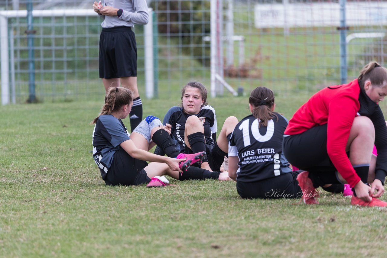 Bild 388 - Frauen Grossenasper SV - SV Steinhorst/Labenz : Ergebnis: 1:3